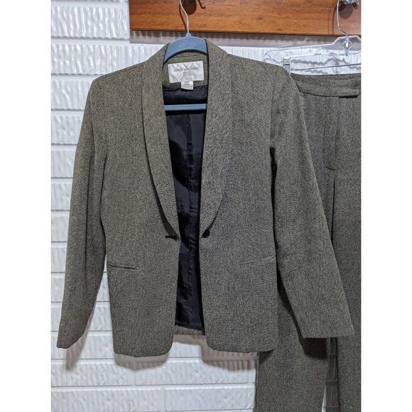 Jones New York Women's Black and Cream Single Breasted Polyester Pant Suit Sz 2P - Picture 2 of 7